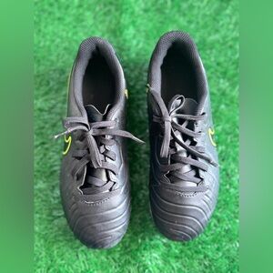 Nike Unisex-Child Football Low Size‎ 3.5Y